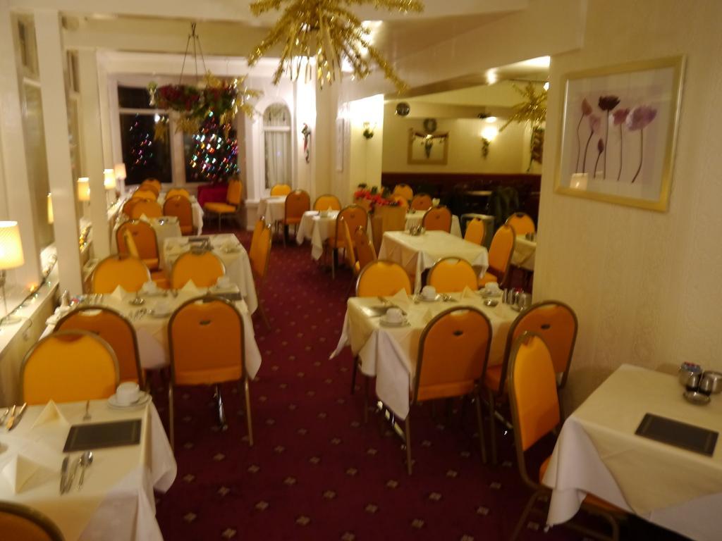 The Colwyn Hotel - Near Pleasure Beach Blackpool Esterno foto