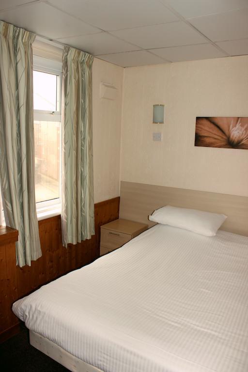 The Colwyn Hotel - Near Pleasure Beach Blackpool Esterno foto