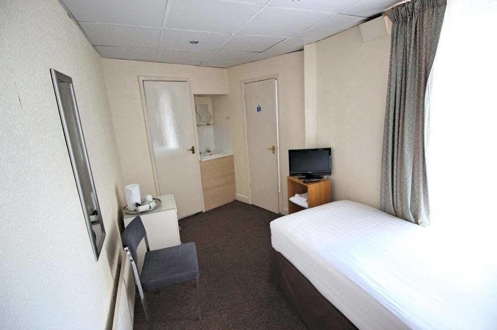 The Colwyn Hotel - Near Pleasure Beach Blackpool Esterno foto