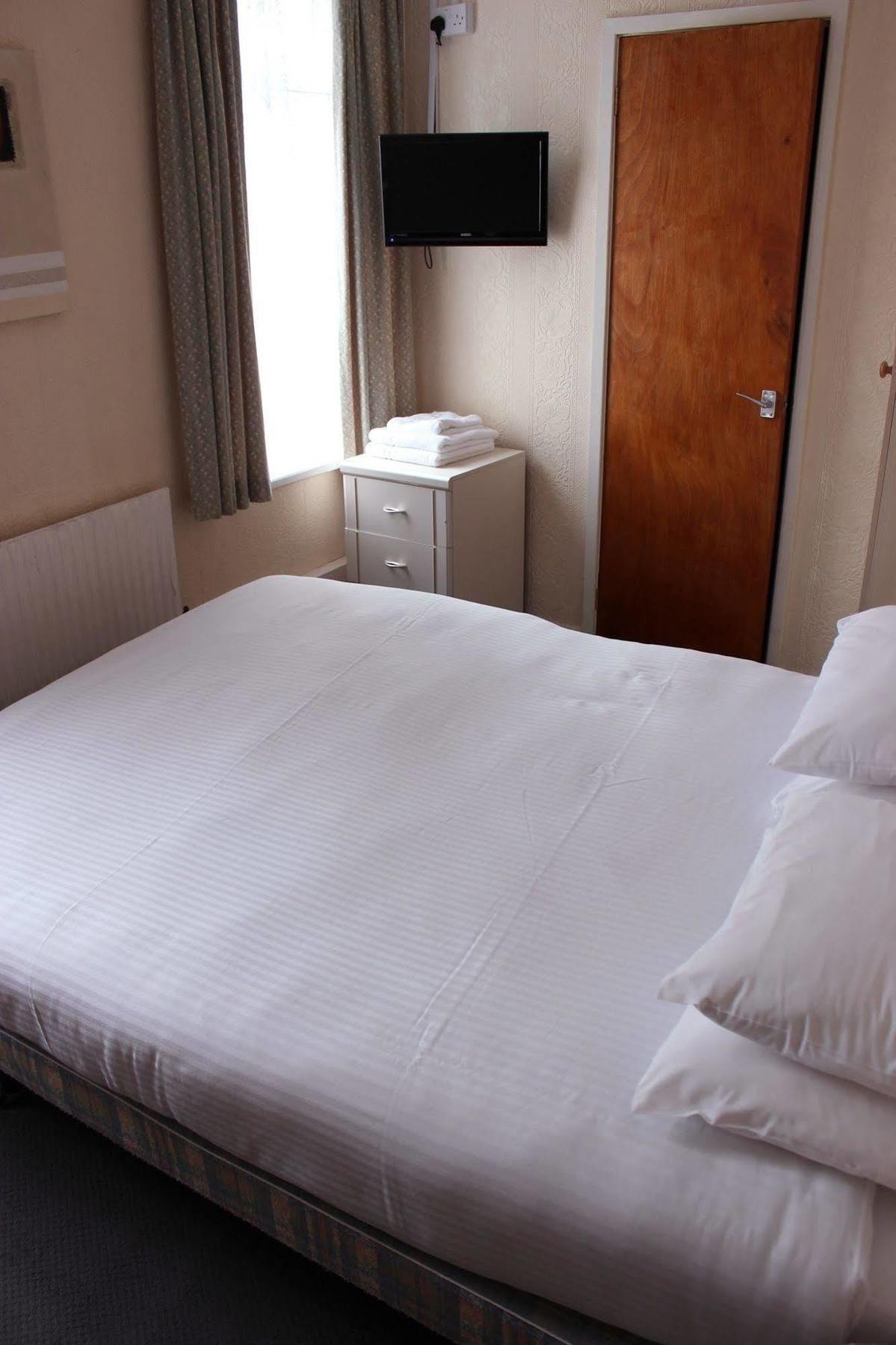 The Colwyn Hotel - Near Pleasure Beach Blackpool Esterno foto