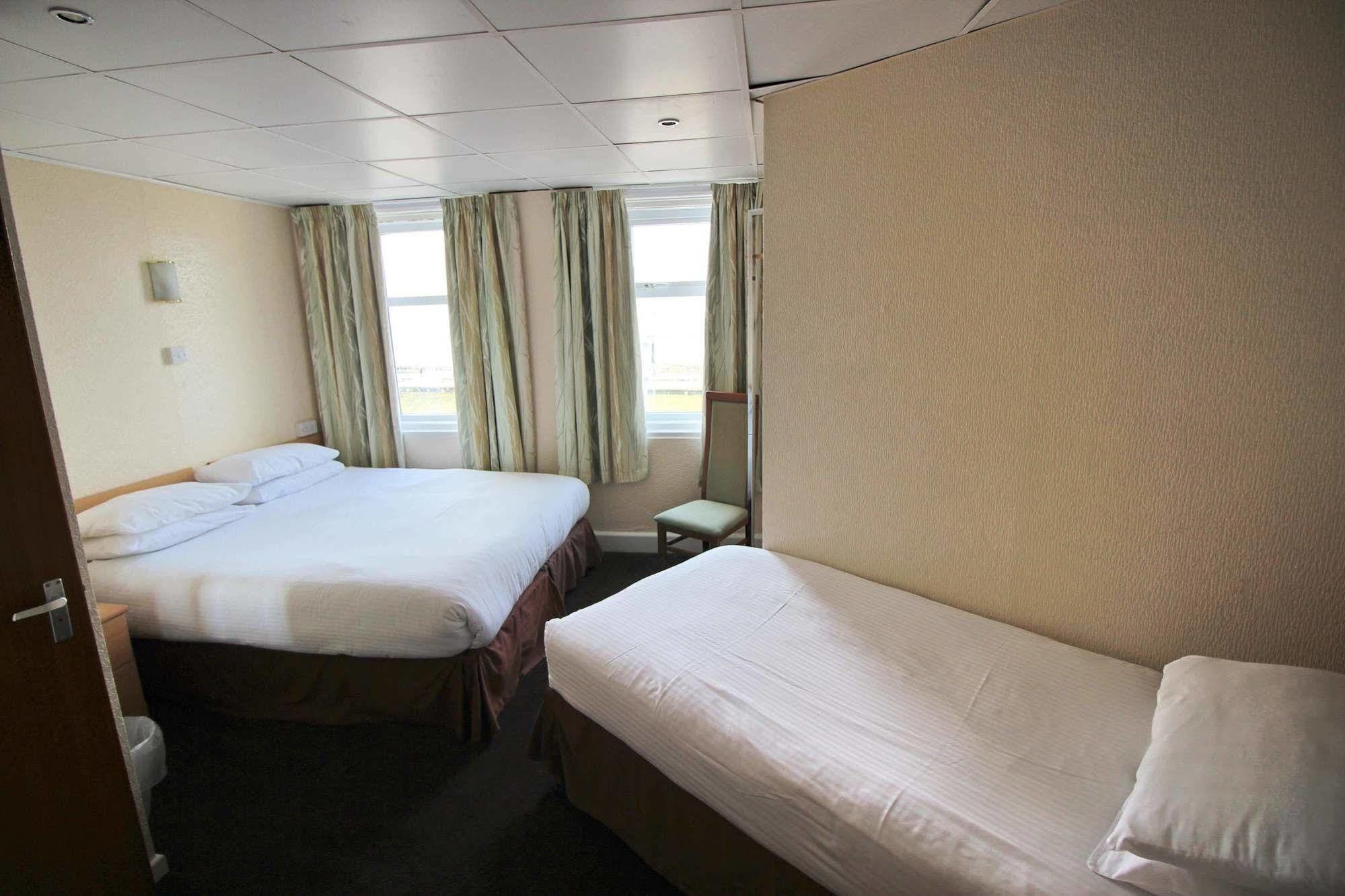 The Colwyn Hotel - Near Pleasure Beach Blackpool Esterno foto