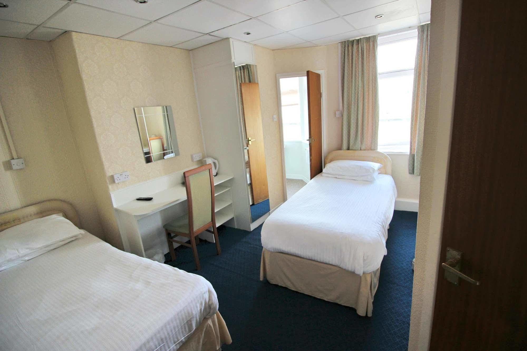 The Colwyn Hotel - Near Pleasure Beach Blackpool Esterno foto