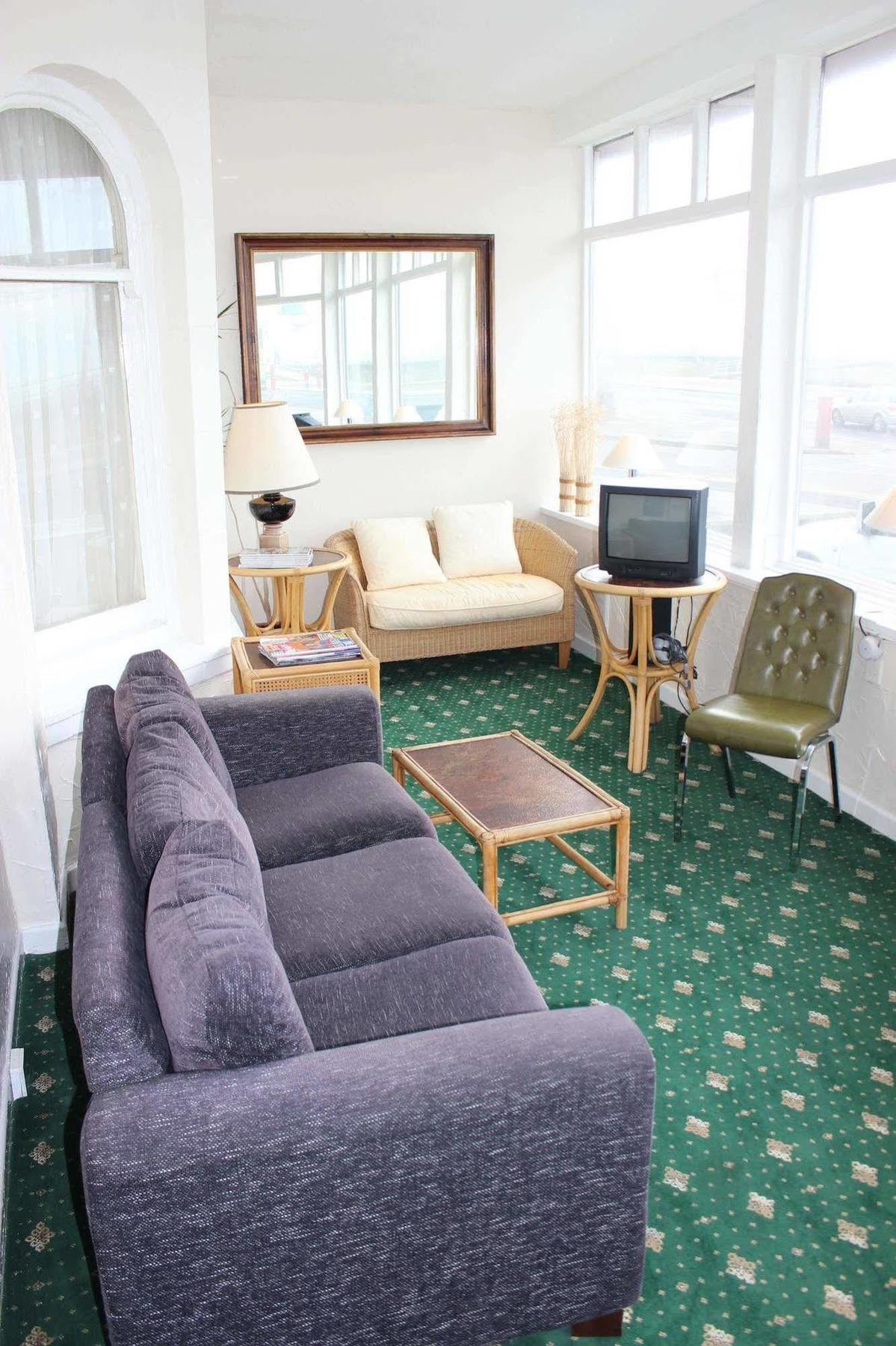 The Colwyn Hotel - Near Pleasure Beach Blackpool Esterno foto